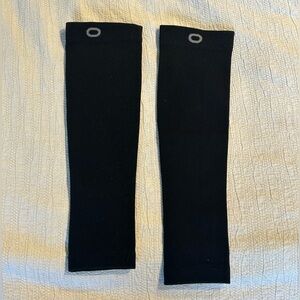 Oakley Black Stretch Compression Calf Sleeves